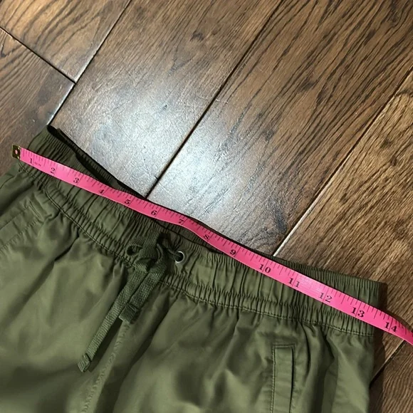 Nike Men's Swoosh Cuffed Joggers Olive green size Medium - Picture 9 of 11